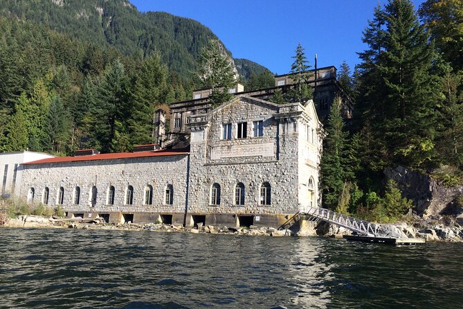 2 Hour Chartered Boat Tour from Deep Cove North Vancouver - Wildlife along Indian Arm