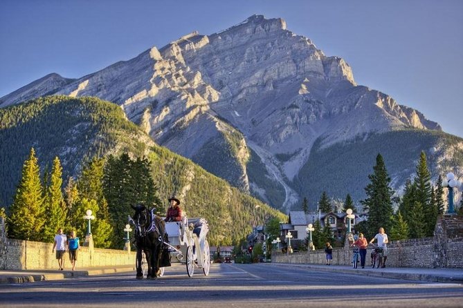 5-Day Rocky Mountaineer Train Tour, From Vancouver to Rockies - Day 4: Lake Louise, Moraine Lake, and Yoho National Park