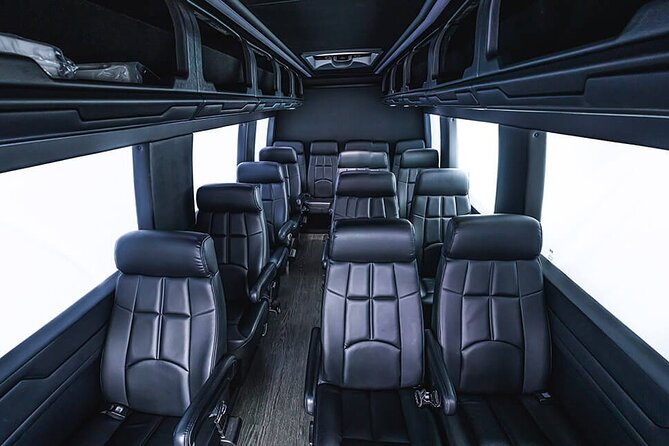Arrival Private Transfer Vancouver YVR or Cruise Port to Vancouver by Minibus - Key points at a glance