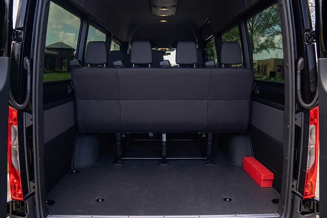 Arrival Private Transfer Vancouver YVR or Cruise Port to Vancouver by Minibus - Why a private arrival transfer can make Vancouver easier