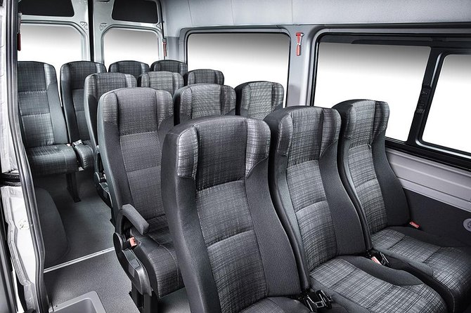 Arrival Private Transfer Vancouver YVR or Cruise Port to Vancouver by Minibus - The chauffeur can give you a useful first orientation