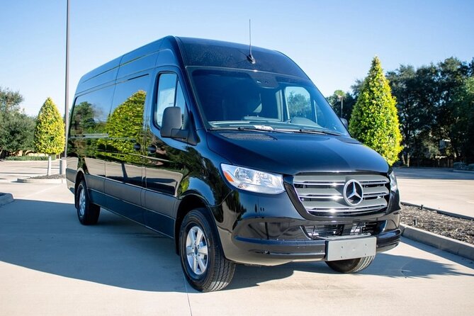 Arrival Private Transfer Vancouver YVR or Cruise Port to Vancouver by Minibus - Booking details worth checking before departure