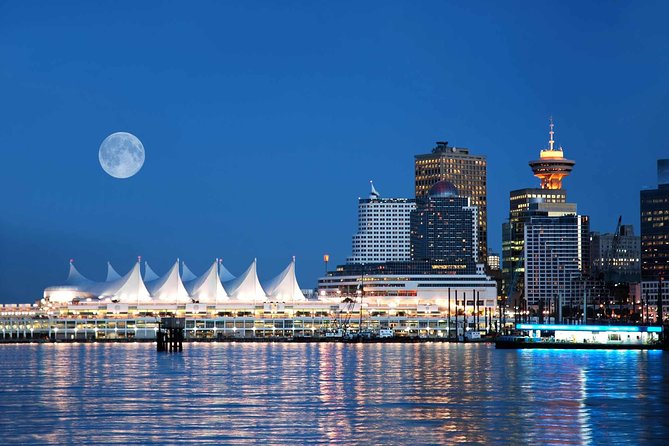 Arrival Transfer: Vancouver Airport YVR - Vancouver by Luxury SUV - The luxury SUV and passenger service