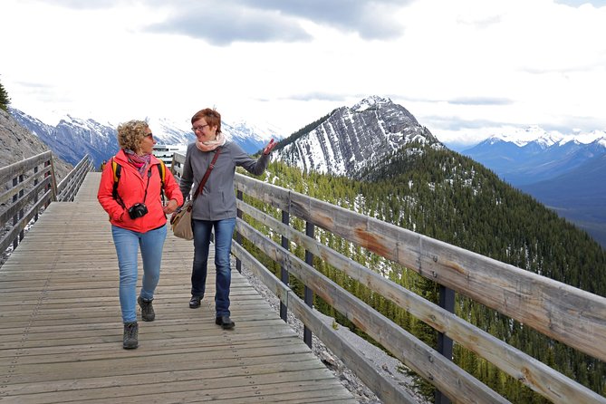 Canadian Rocky Mountains & Banff 5-Day Premium Tour - Hotels, meals, and what the price covers