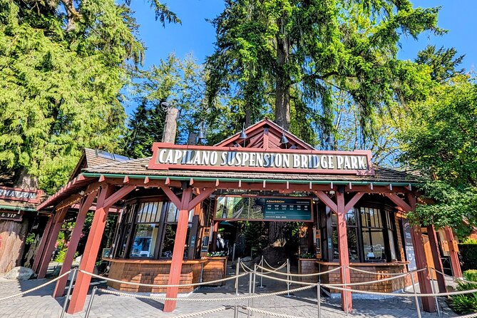Capilano Suspension Bridge Canyon Lights & 4 Top highlights - Four details that shape the day