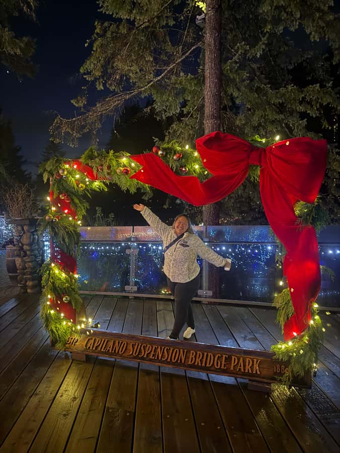 Capilano Suspension Bridge/Private/Small Group/By LUX CAR - The ride through Stanley Park