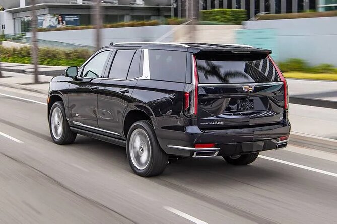 Departure Private Transfer from Vancouver to Vancouver YVR or Cruise Port by SUV - The chauffeur makes the biggest difference