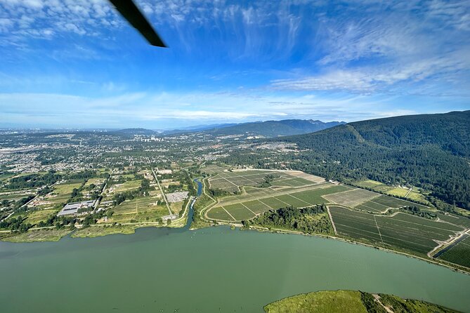 Discovery Flight Experience (Depart SKY Hangar) - Arriving at Pitt Meadows Regional Airport