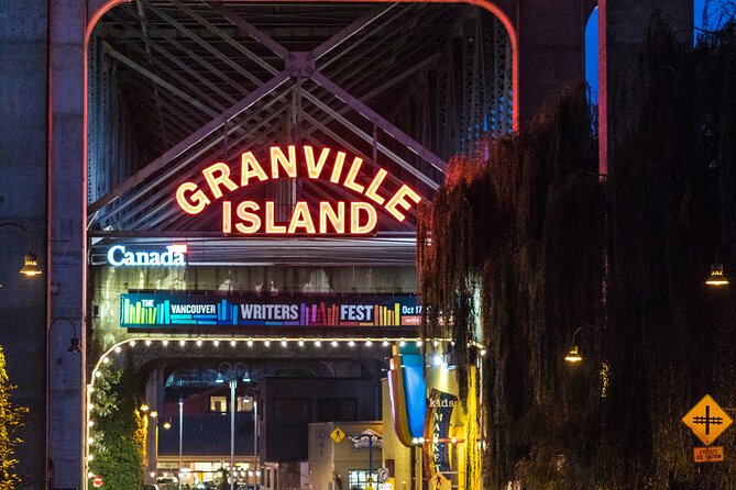 Explore Vancouver City & Capilano Suspension Bridge Canyon Lights - Guides make the city portion better