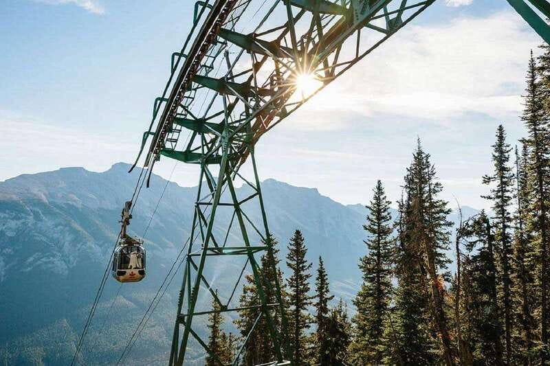 From Vancouver:4-Day Columbia Icefield & Banff National Park - From Vancouver to Okanagan wine country
