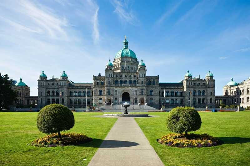 From Vancouver: Full-Day Victoria Tour with Ferry Ticket - Practical ways to make the day better