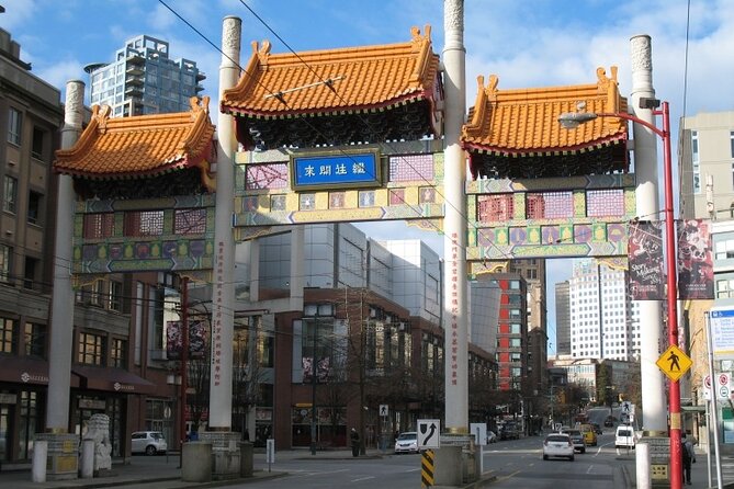 Gastown, Chinatown & Granville Island - Vancouver Bike Tours - Yaletown and the Roundhouse railway story