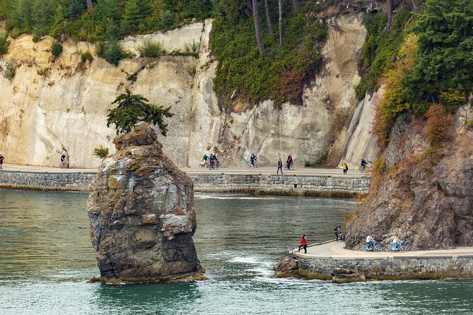 Guided E-Bike Tour Stanley Park and Hidden Gems - Small Groups - Canada Place and the harbor views