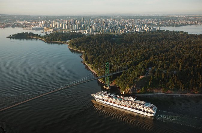 Helicopter Tour of Vancouver City (Depart SKY Hangar) - What the small group means