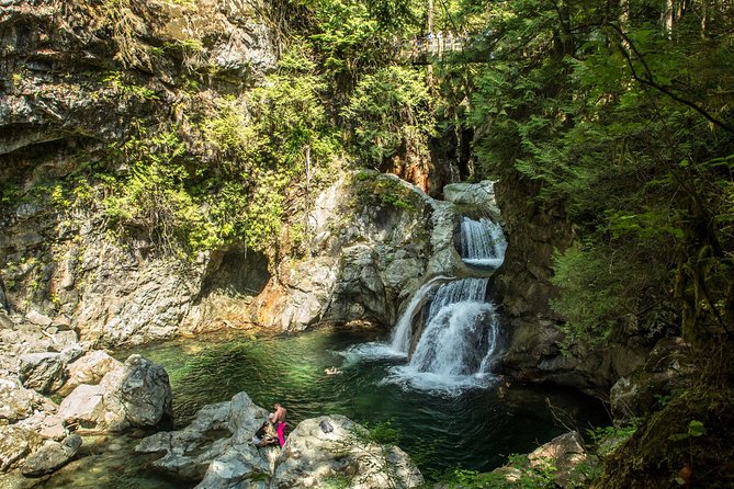 Mesmerizing Nature Walk in Lynn Canyon Park - Crossing the 50-meter Lynn Canyon Suspension Bridge
