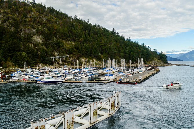 Photography, Hiking & Ferry to Bowen Island - Snug Cove and the Bowen Island Visitor Centre