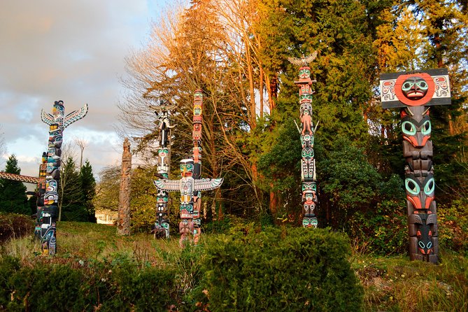 Photography & Hiking in Nature - Lynn Canyon puts nature before city sights