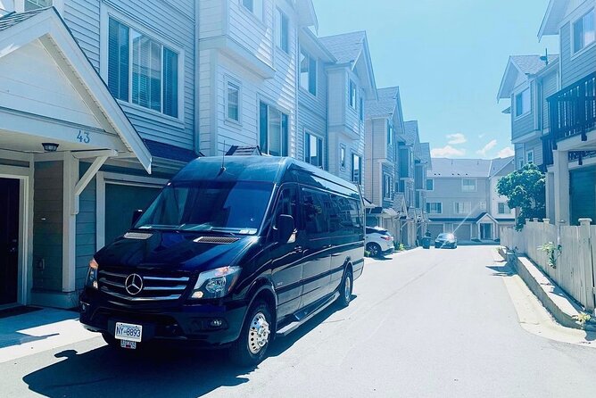 Private Airport Transfer from Vancouver Airport to Downtown Hotel - The 30 to 45 minute ride into Vancouver