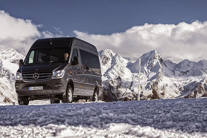 Private Chauffeured Whistler Transfer (Vancouver to Whistler) - A private start to the Vancouver to Whistler journey