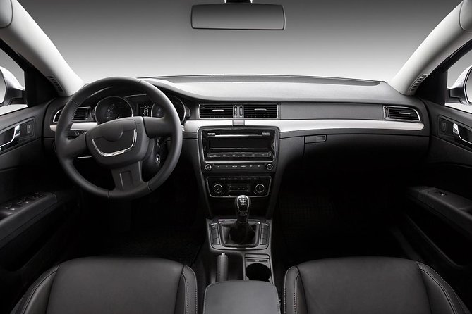 Private Transfer from Vancouver Airport (YVR) - The drivers can add value, but service is not uniform