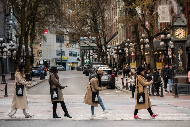Private Vancouver Sightseeing Adventure: a Gastown murder mystery - How the team competition changes the experience