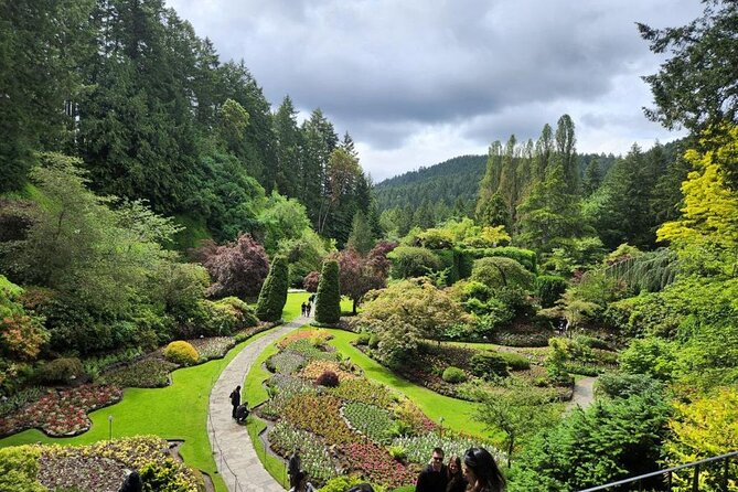 Private Vancouver to Victoria and Butchart Gardens with luggage - Guide quality and communication deserve attention