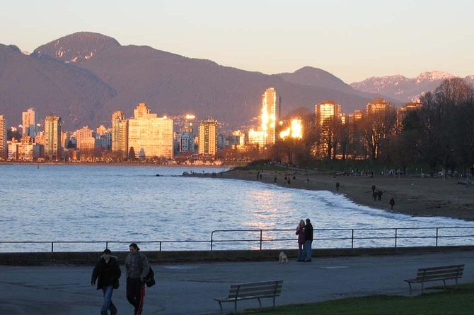Private-VIP- Vancouver City Tour, SUV - Robert and Klaus shape the experience