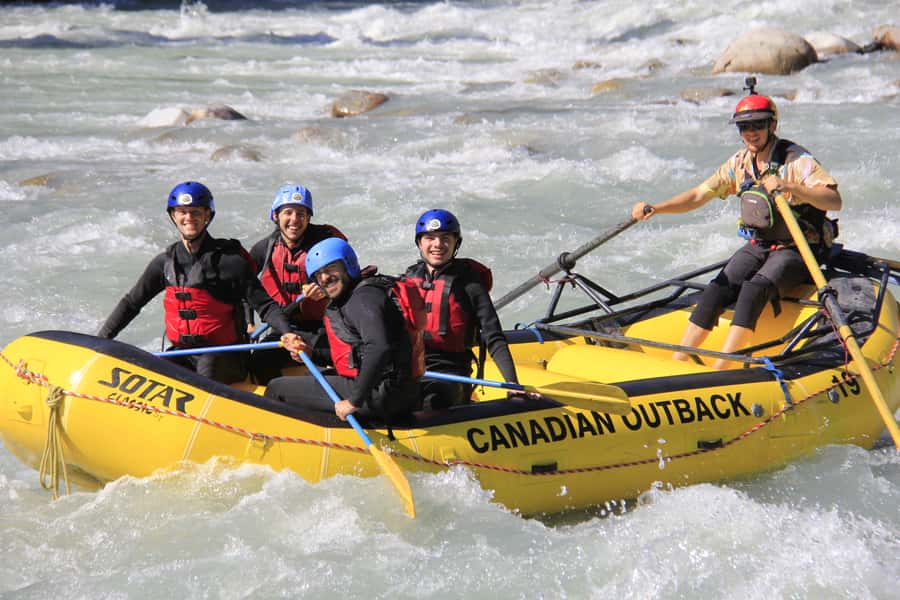Squamish: Wet and Wild Elaho Exhilarator Rafting Experience - Safety instructions before the first rapid