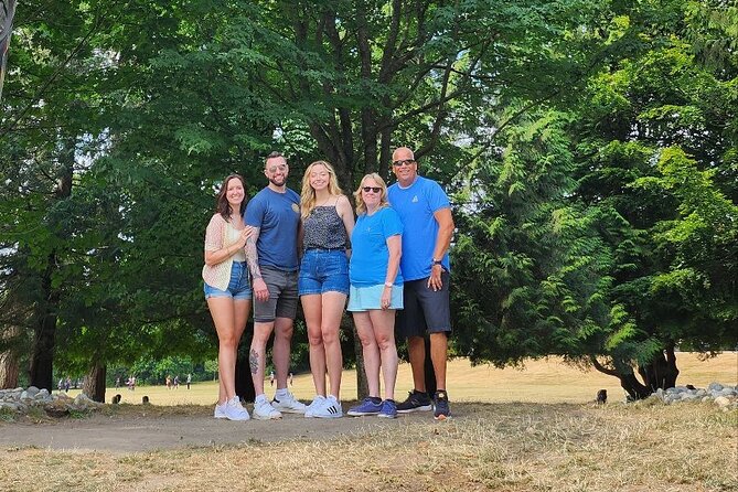 Stanley Park Highlights 2.5 Hour Walking Tour - Forest trails and Beaver Lake