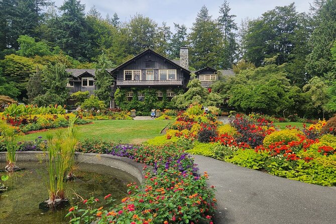 Stanley Park Highlights 2.5 Hour Walking Tour - Totem poles, Indigenous stories, and careful context