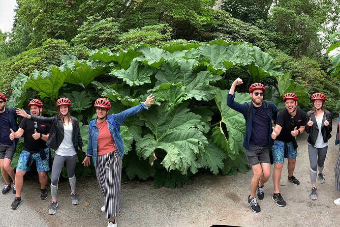 Stanley Park & Vancouver City Highlights 4 Hour Bike Tour 2 in 1 - English Bay and the seawall