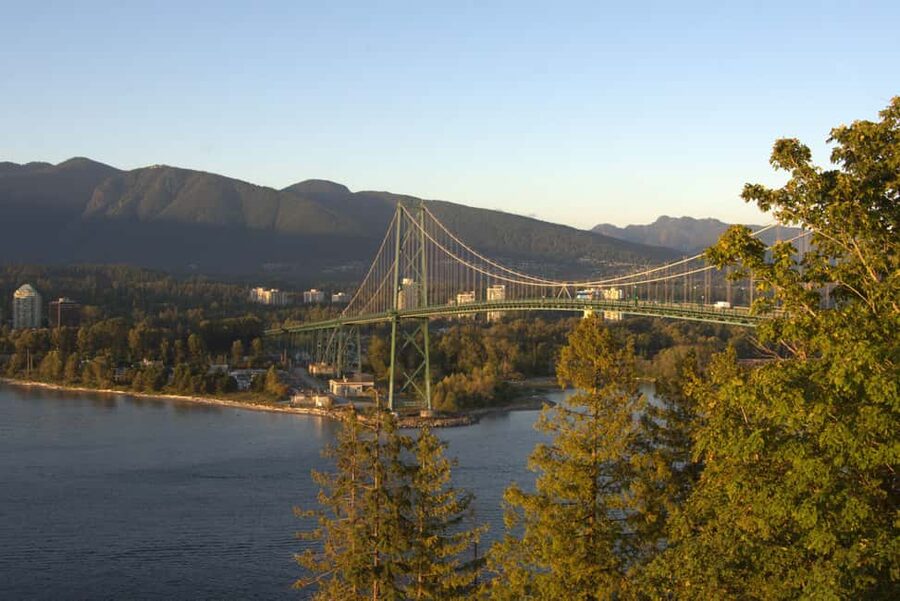 Sunset Bus Tour: Stanley Park & English Bay Photostops - Key points to know before booking