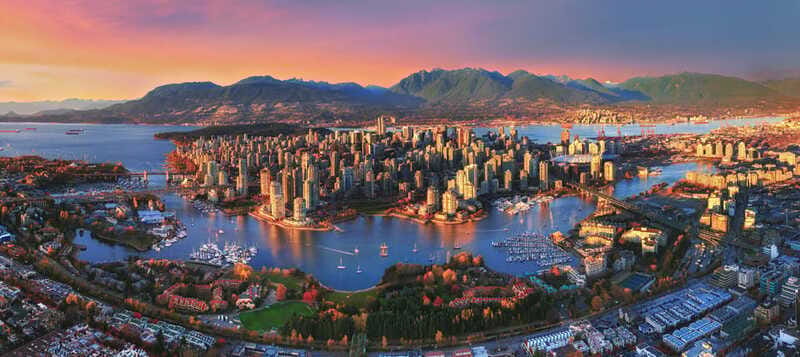 Sunset Bus Tour: Stanley Park & English Bay Photostops - Thirty minutes at English Bay and Sunset Beach