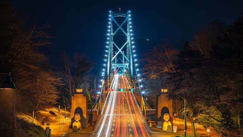 Vancouver: Attractions by Twilight Guided Tour with Dinner - Should you book the Vancouver twilight tour?