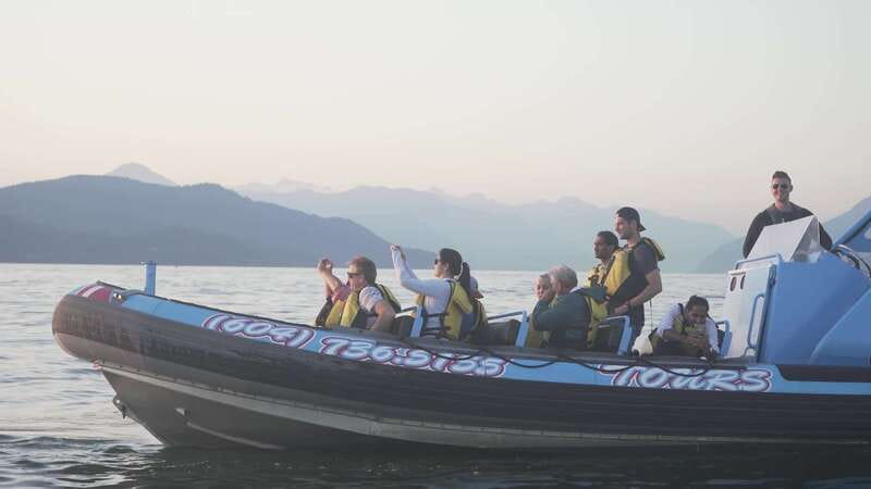 Vancouver: Bowen Island Boat Cruise with Dinner - From Granville Island to Bowen Island at 5:30pm