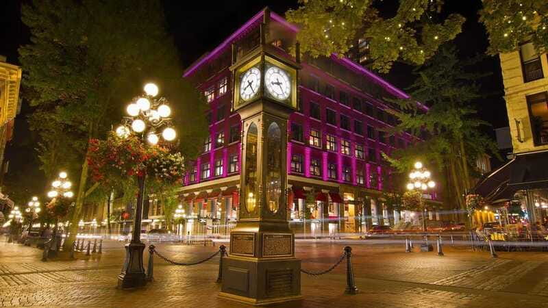 Vancouver: City Highlights Bus Tour - Chinatown through the Millennium Gate