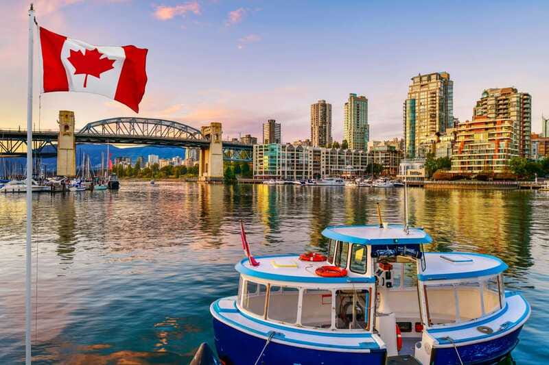 Vancouver: City Highlights Bus Tour - Stanley Park and the seawall