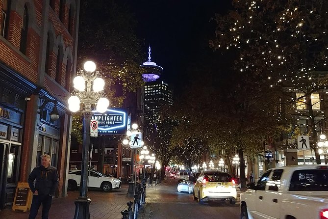 Vancouver City Highlights Explorer Private Tour - Yaletown, the library, and Vancouver’s modern core