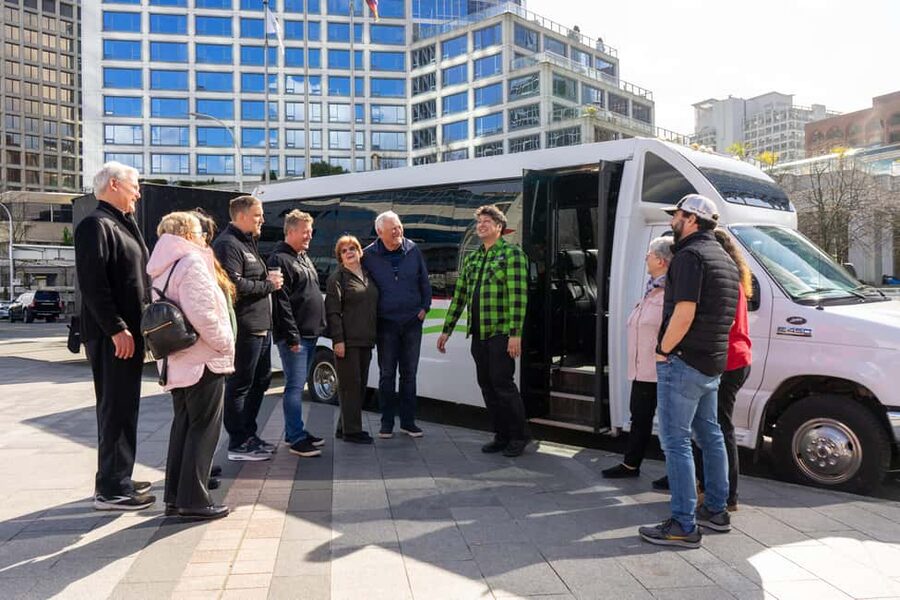 Vancouver: City Highlights & Vancouver Lookout Tour - Key points to know before booking