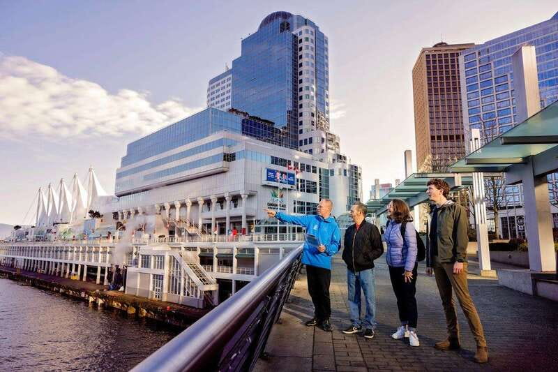 Vancouver: City+Lookout+Capilano Suspension Bridge Ticket - Gastown, Chinatown, and Canada Place from the bus