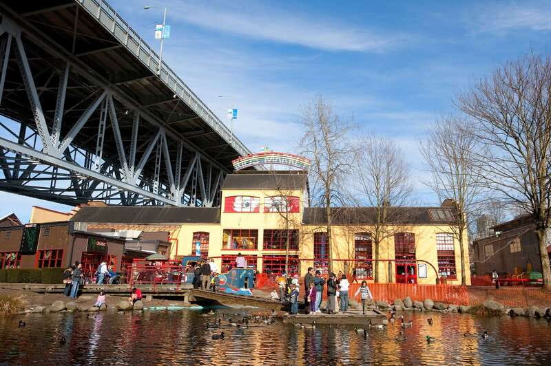 Vancouver: City + Lookout Tour & Option to Add YVR Drop-Off - Chinatown and Gastown’s older streets