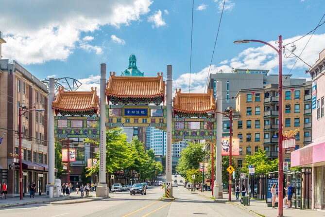 Vancouver City Sightseeing Tour: Capilano Suspension Bridge & Vancouver Lookout - Crossing Lions Gate Bridge to the North Shore