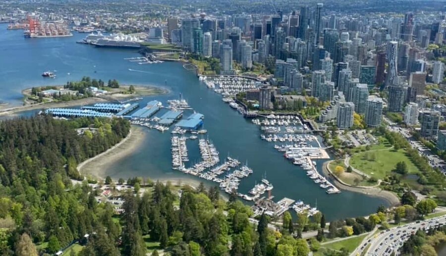 Vancouver: City Skyline Scenic Seaplane Flight - Photography Through Panoramic Windows