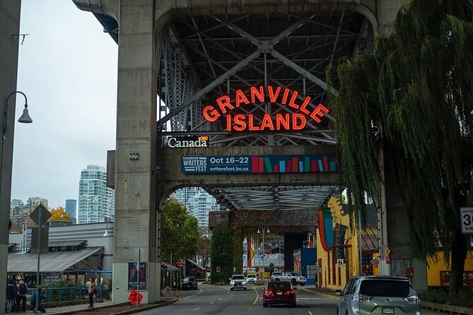 Vancouver City Tour to Experience Sea Sky and Land- private tour - Granville Island in 30 useful minutes