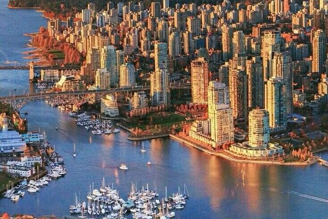 Vancouver City Tour to Experience Sea Sky and Land- private tour - Yaletown, Chinatown, and Gastown