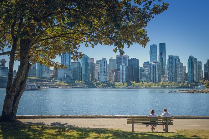 Vancouver City Tour with Admission to Lookout Tower - Guides, driving, and the value of local commentary