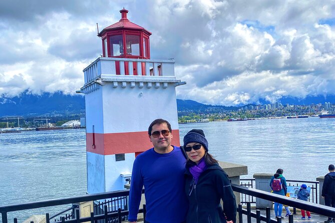 Vancouver city Tour with all attractions - Gastown and Canada Place: old streets and waterfront views