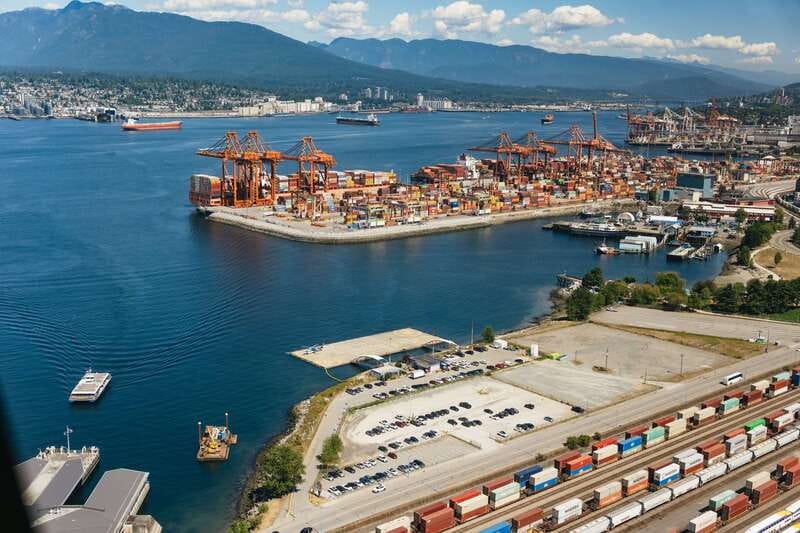 Vancouver: Entry Ticket for the Vancouver Lookout - Who will enjoy this experience most?