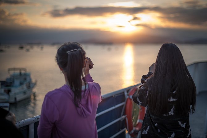 Vancouver Evening Dinner Cruise - Reserved tables and the best place to sit