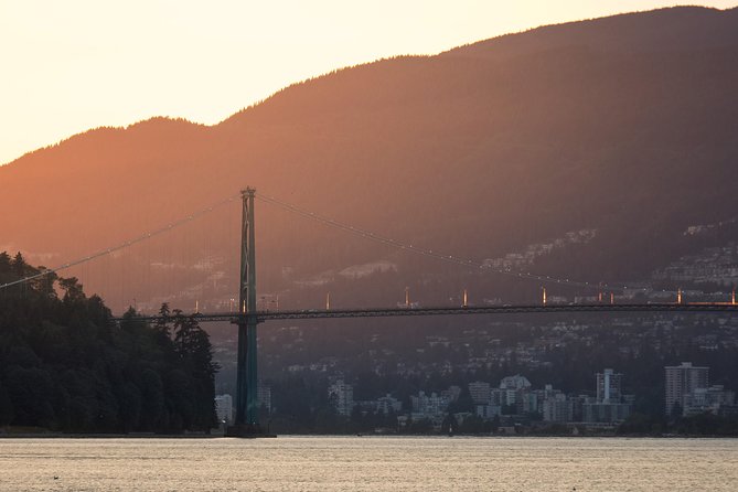 Vancouver Evening Dinner Cruise - Live music instead of a narrated tour